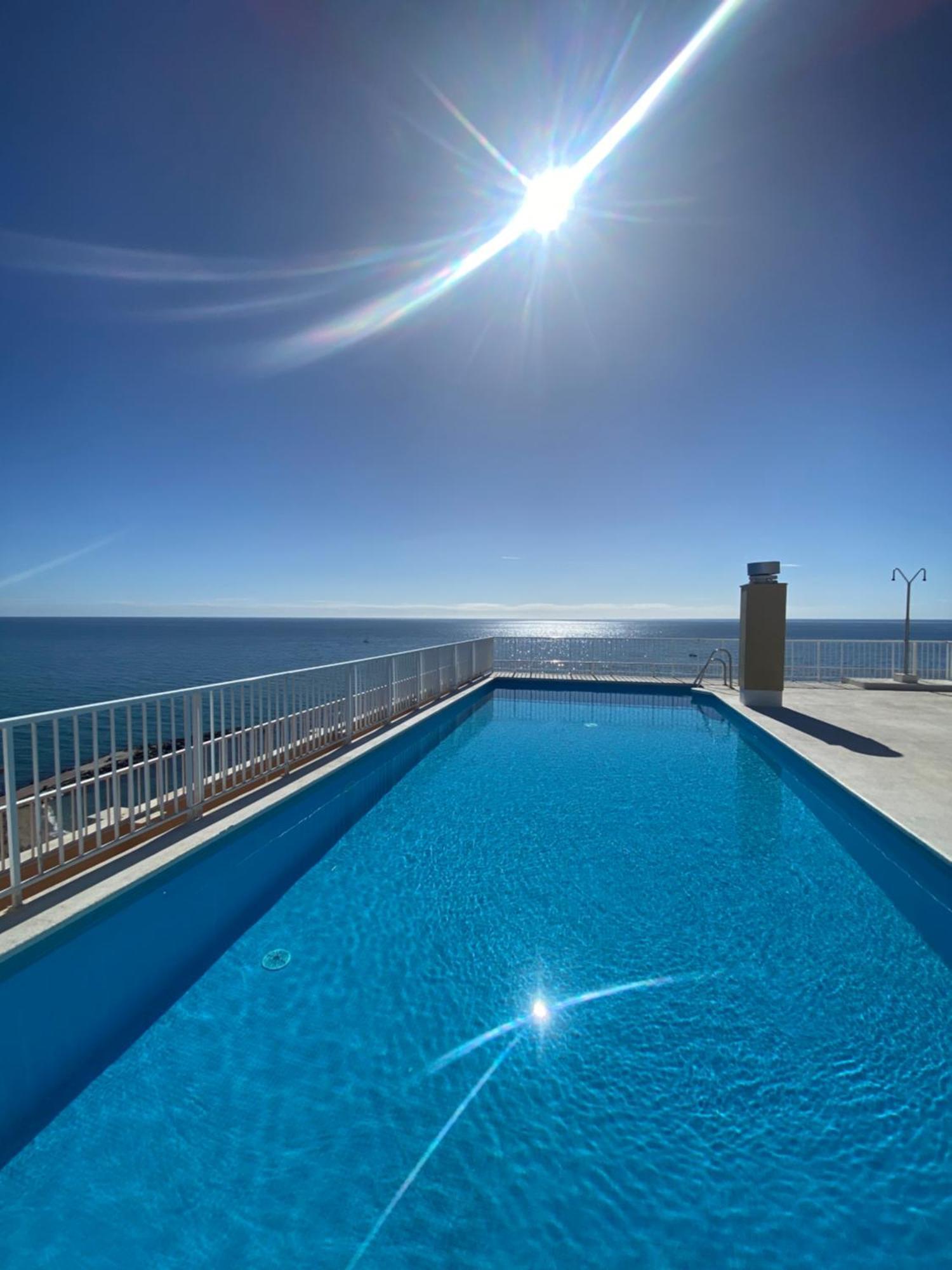 Marbella Beachfront Edificio Mayoral Primera Linea De Playa Y Centro Ciudad Con Barco Opcional Экстерьер фото